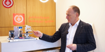 გურამ ქარაზანაშვილი რობოტული ქირურგიის დამფუძნებელი საქართველოსა და კავკასიაში