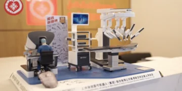 Урологическая хирургия с применением лапароскопического роботаToumai®